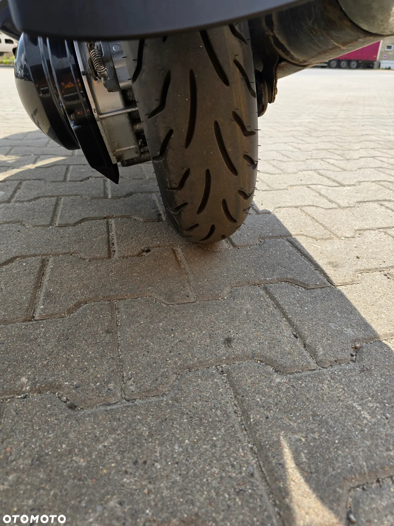 Suzuki Burgman - 13