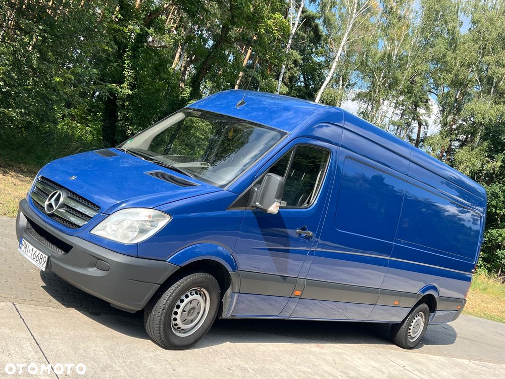 Mercedes-Benz Sprinter - 1