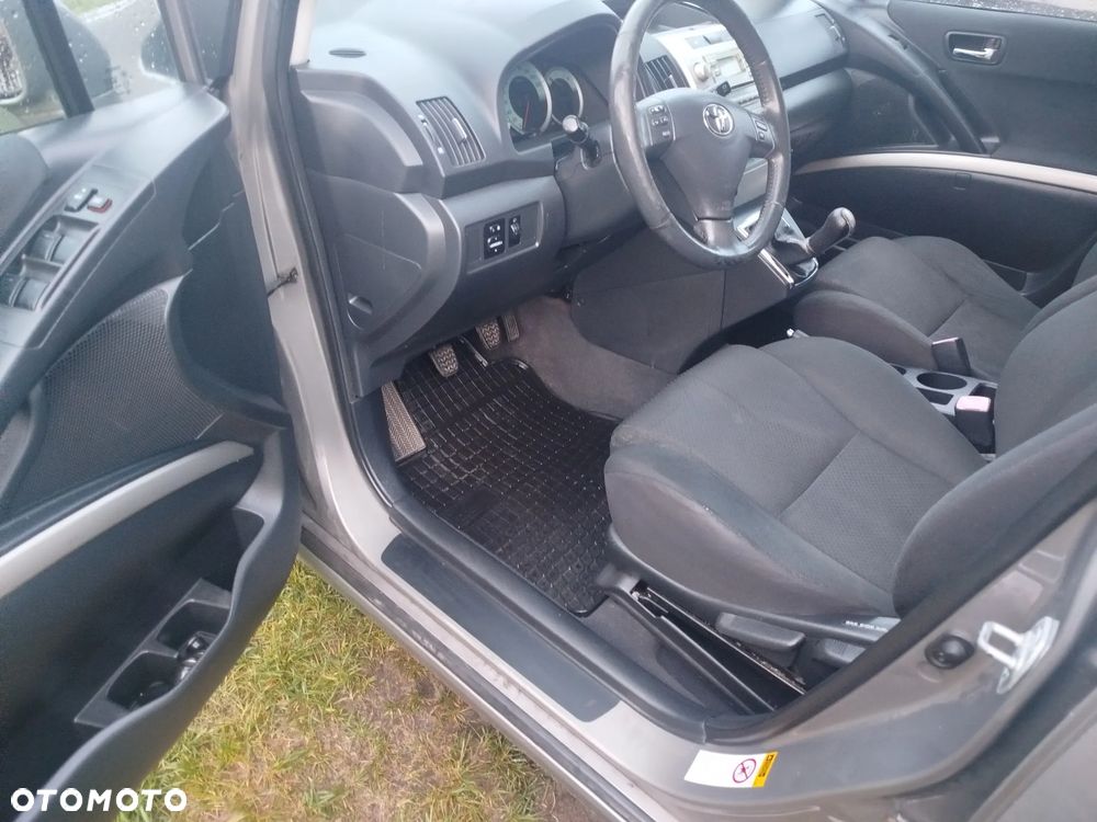 Toyota Corolla Verso 2.0 D-4D Sol - 24
