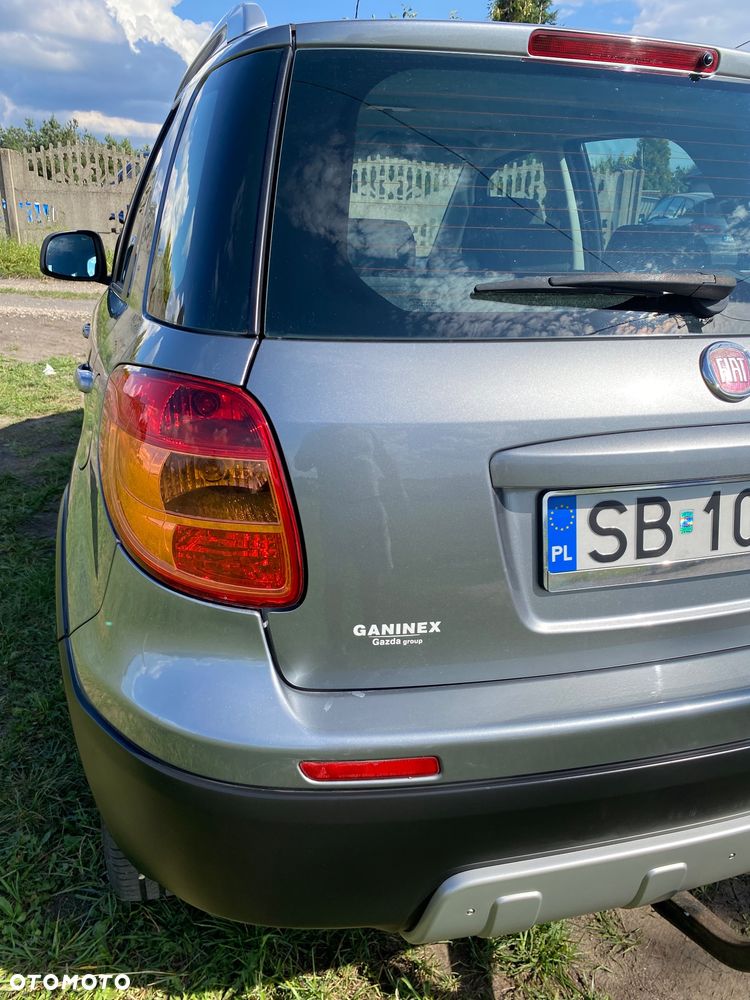 Fiat Sedici 1.6 16V 4x4 Emotion - 16