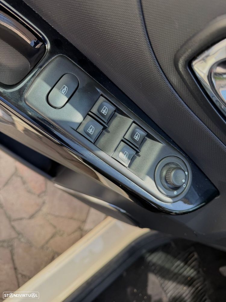 Renault Captur - 38