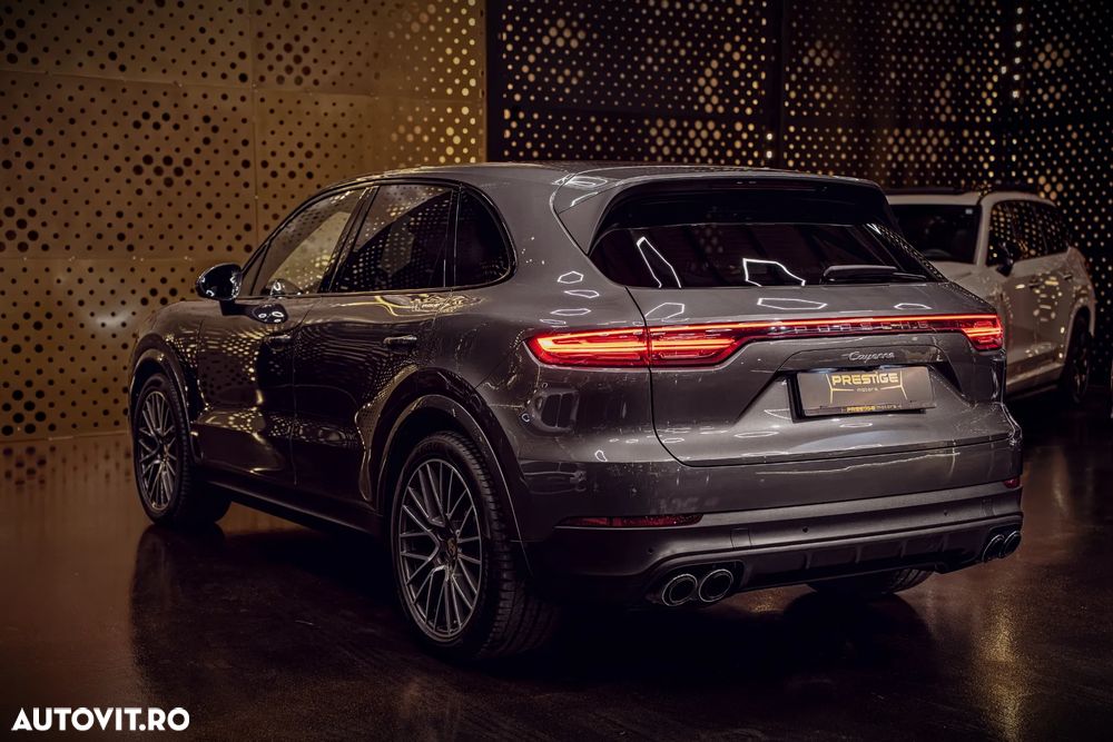 Porsche Cayenne Tiptronic S Platinum Edition - 4