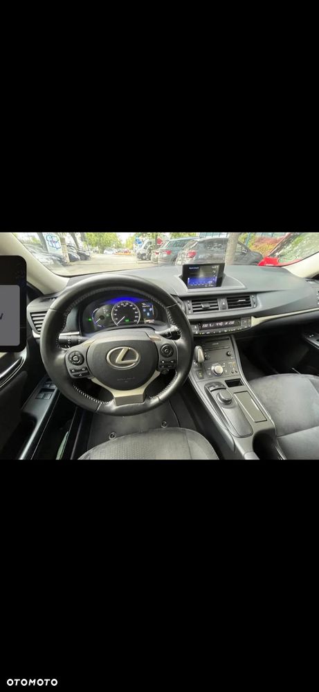 Lexus CT 200h Prestige - 11