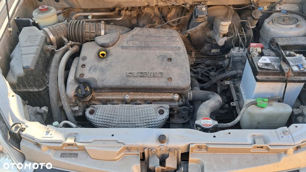 Suzuki Liana 1.6 - 6