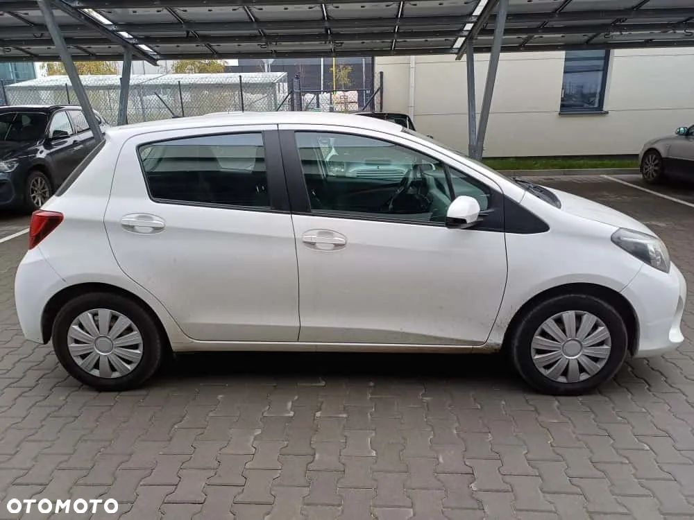 Toyota Yaris - 4