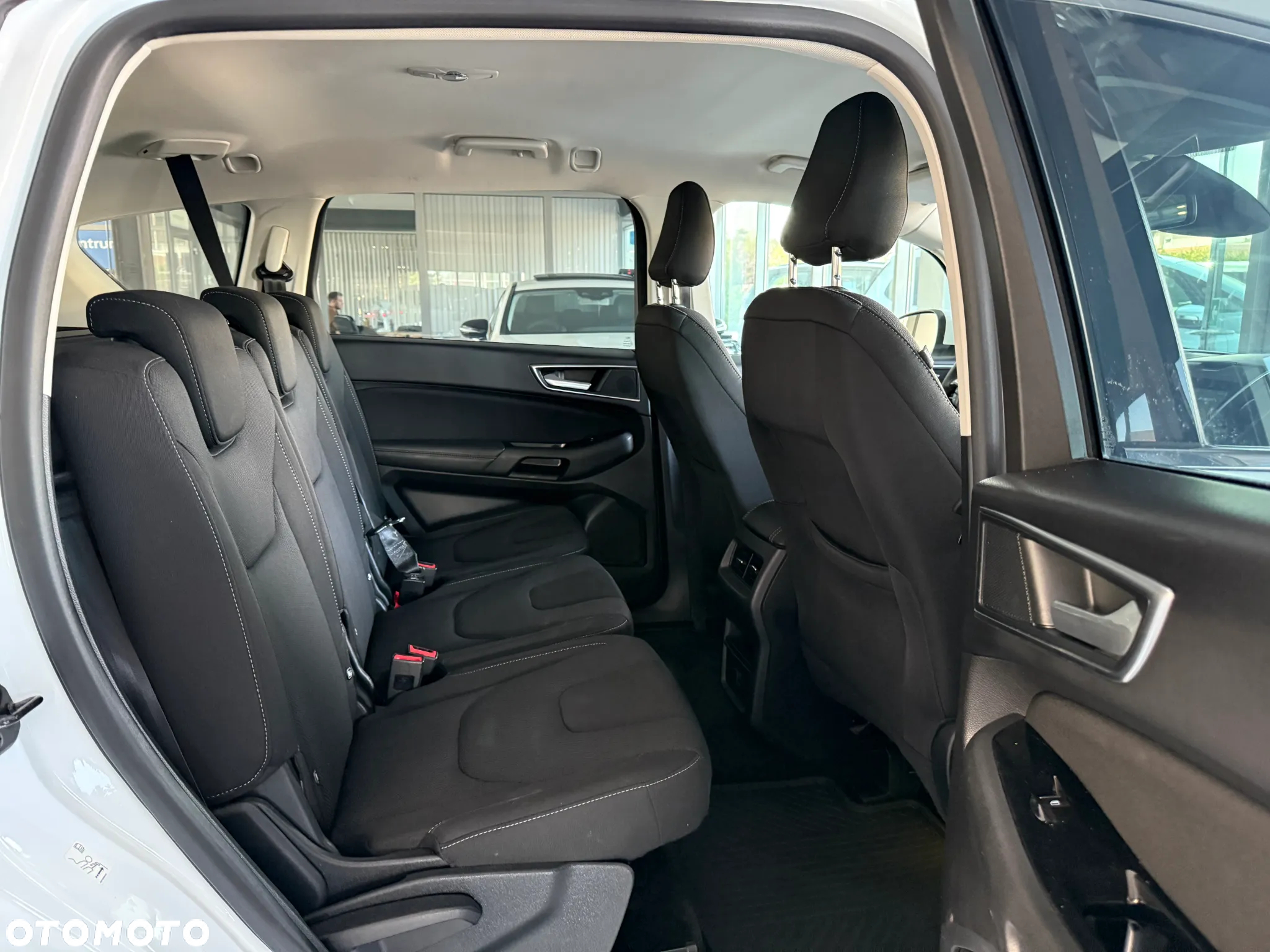 Ford S-Max 2.0 EcoBlue Titanium - 32