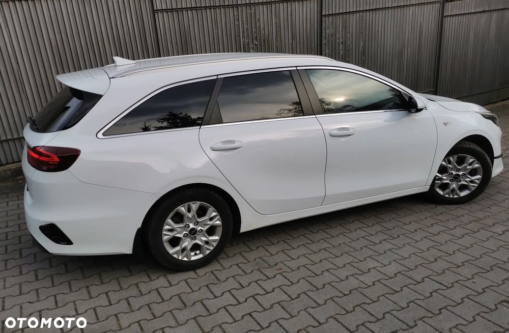 Kia Ceed 1.5 T-GDI M - 12