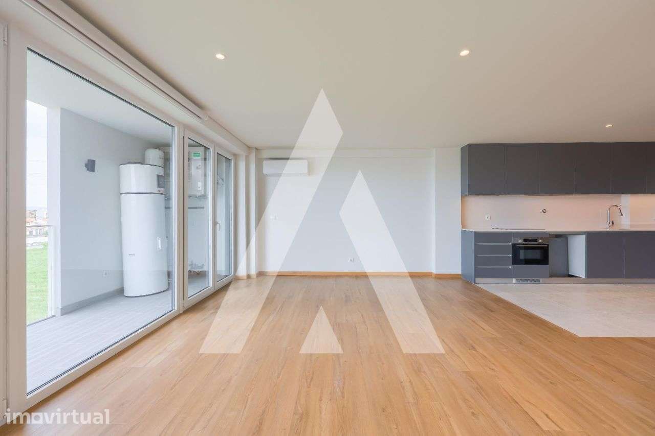 Fantástico Apartamento T3 Duplex junto ao Glicínias - Grande imagem: 3/51