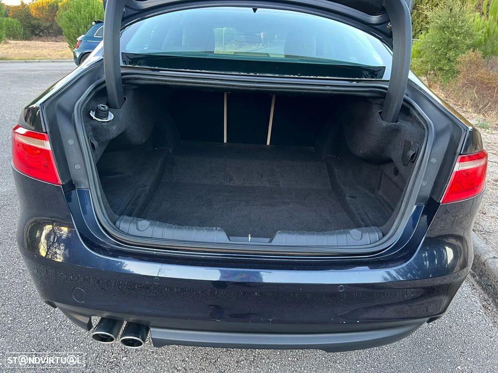 Jaguar XF 2.0 D Prestige Aut. - 9