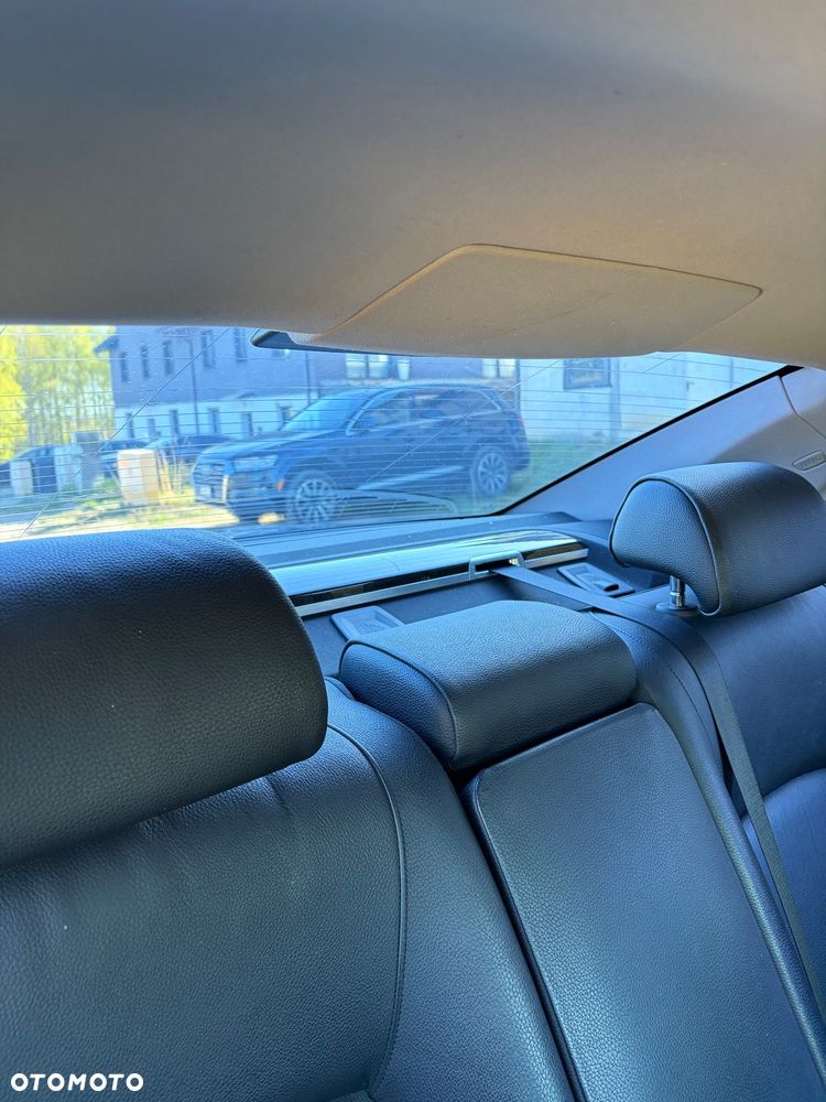 BMW Seria 7 740i - 11