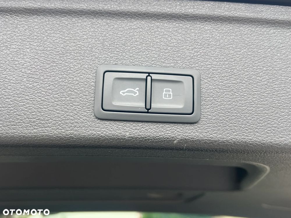 Audi A4 Avant 35 TFSI mHEV S Line S tronic - 25