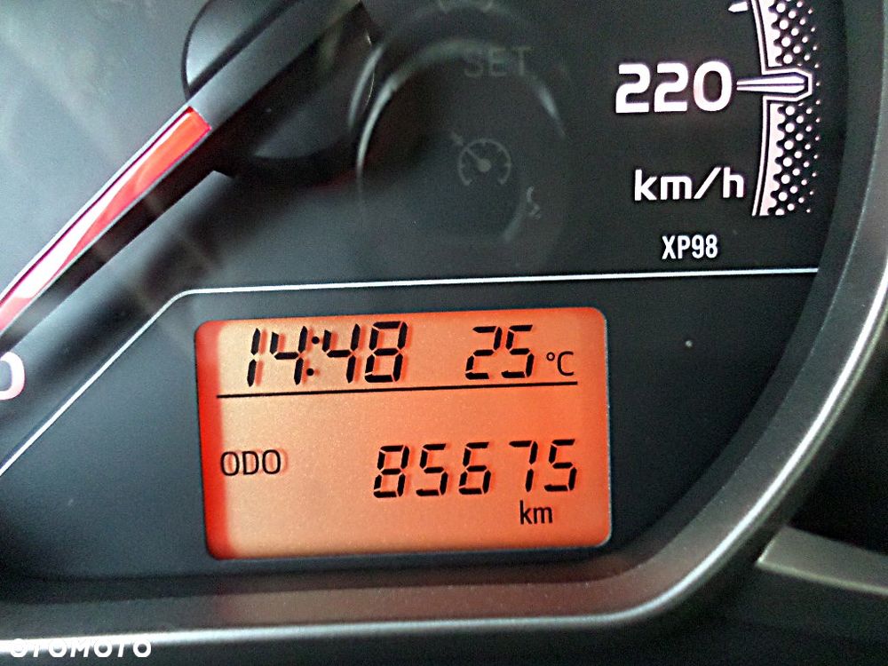 Toyota Yaris 1.33 Selection Platinum - 10