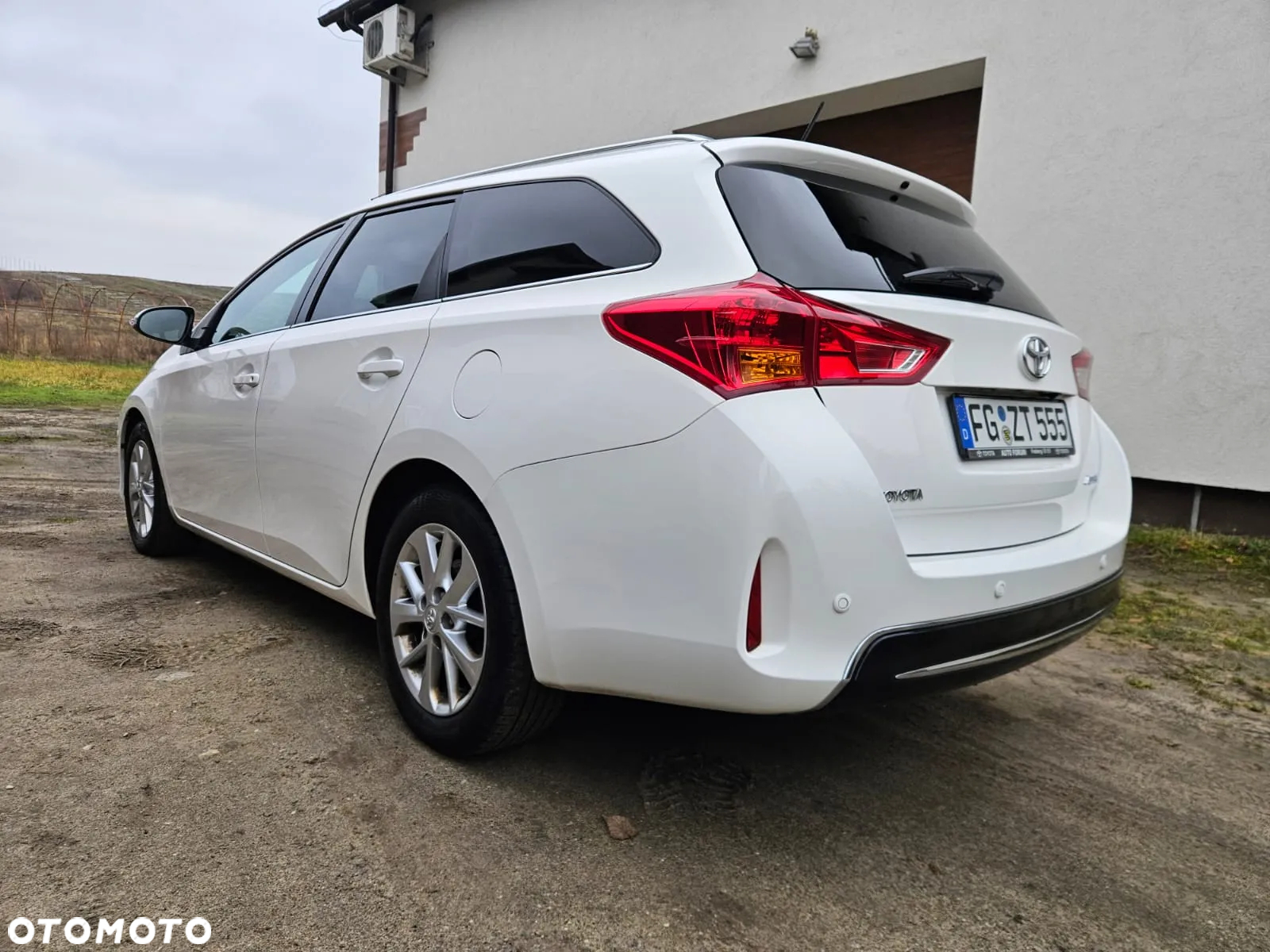 Toyota Auris 1.4 D-4D Touring Sports - 33