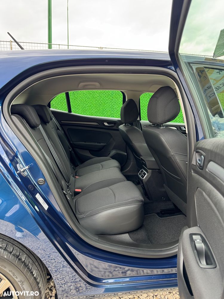 Renault Megane TCe 130 Expression - 12