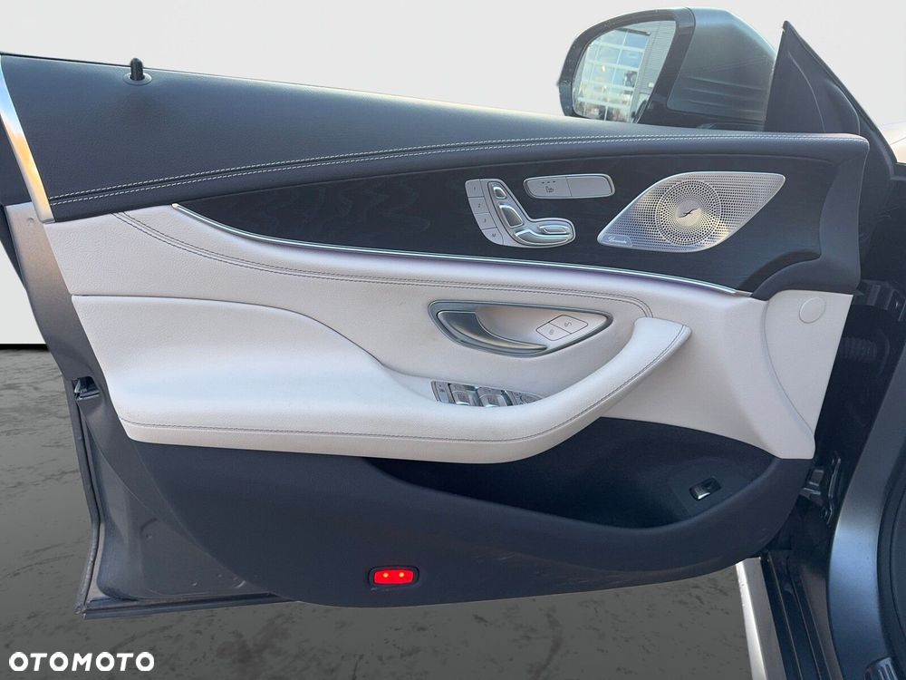 Mercedes-Benz CLS - 16