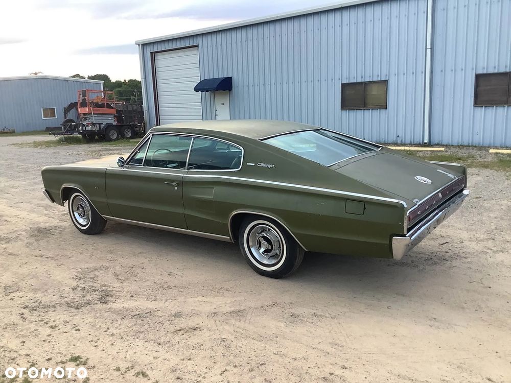 Dodge Charger - 4