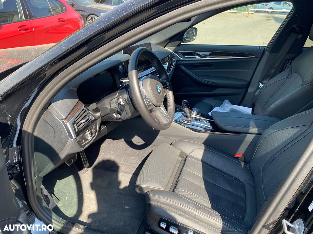 BMW Seria 5 530i xDrive AT - 7