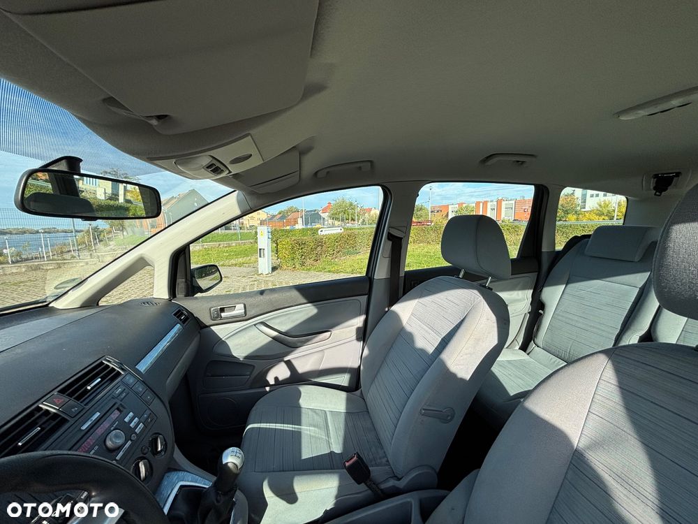 Ford C-MAX - 11