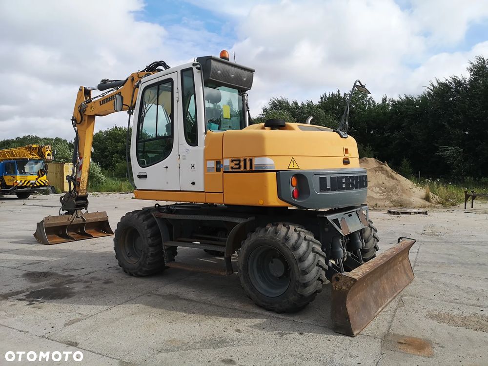 Liebherr A 311 - 9