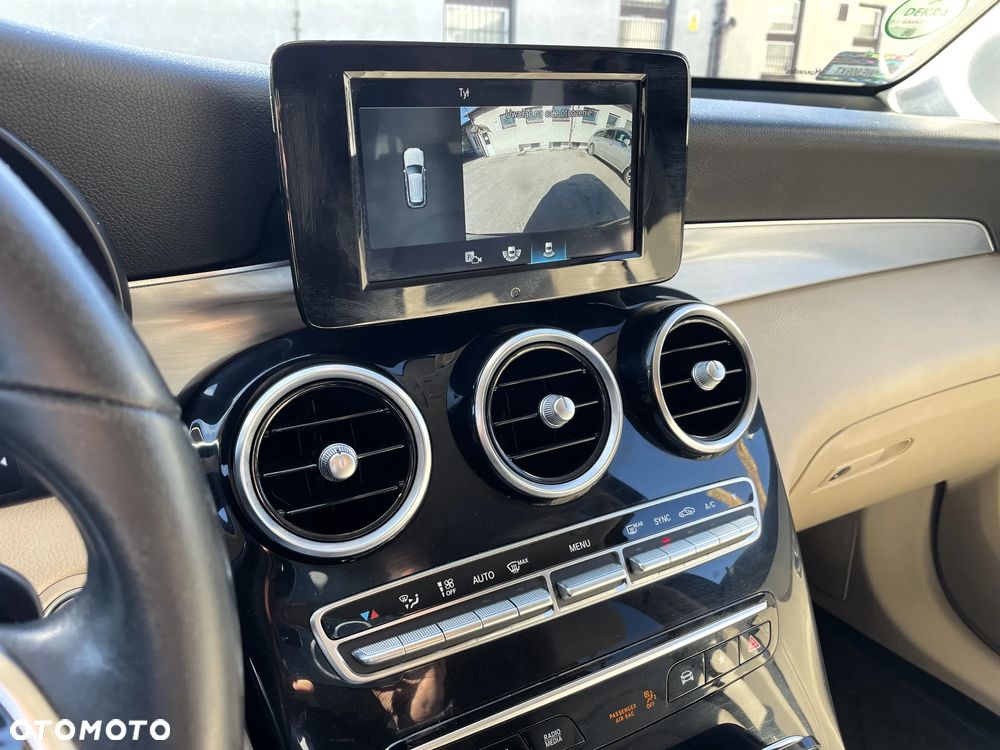 Mercedes-Benz GLC 220 d - 23