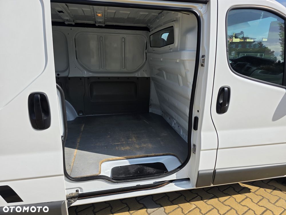 Opel Vivaro - 13
