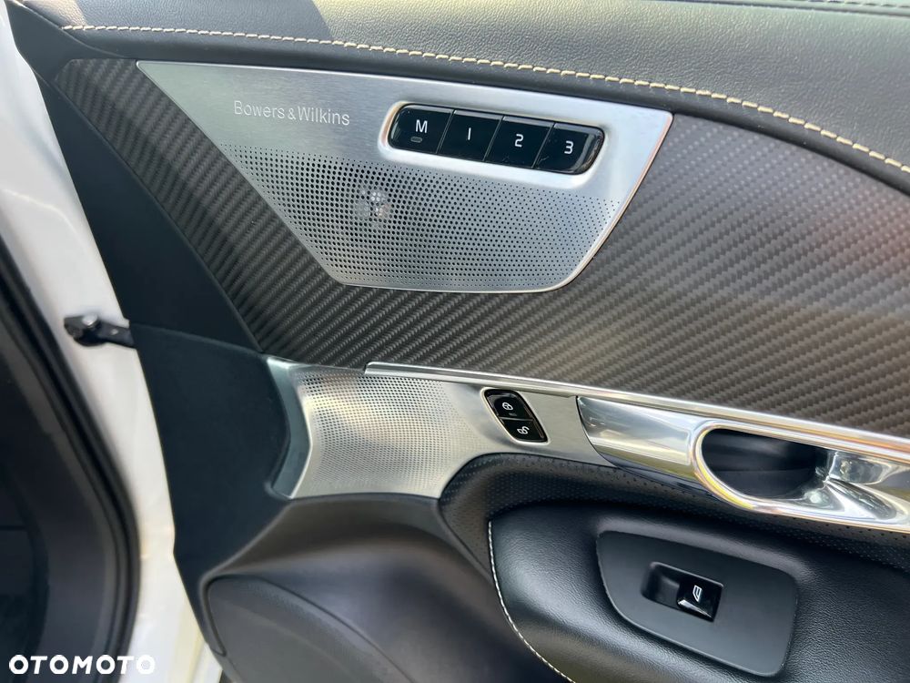 Volvo XC 90 T8 AWD Plug-In Hybrid R-Design 7os - 9