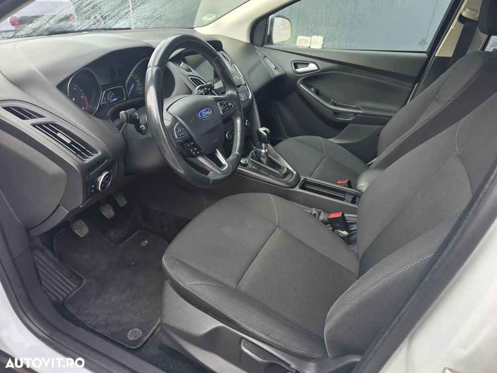 Ford Focus 1.5 EcoBlue Connected - 6