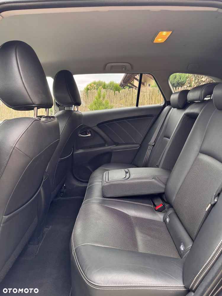 Toyota Avensis 2.0 D-4D Premium - 15