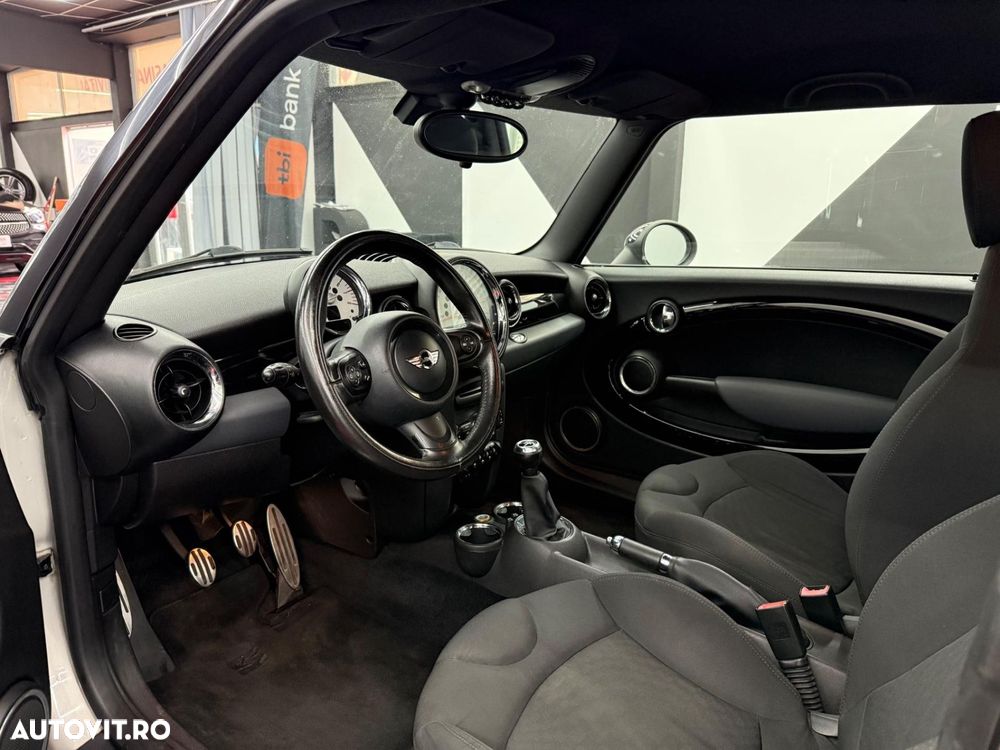 Mini Cooper S Standard - 5