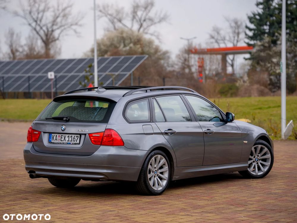 BMW Seria 3 320i Edition Exclusive - 12
