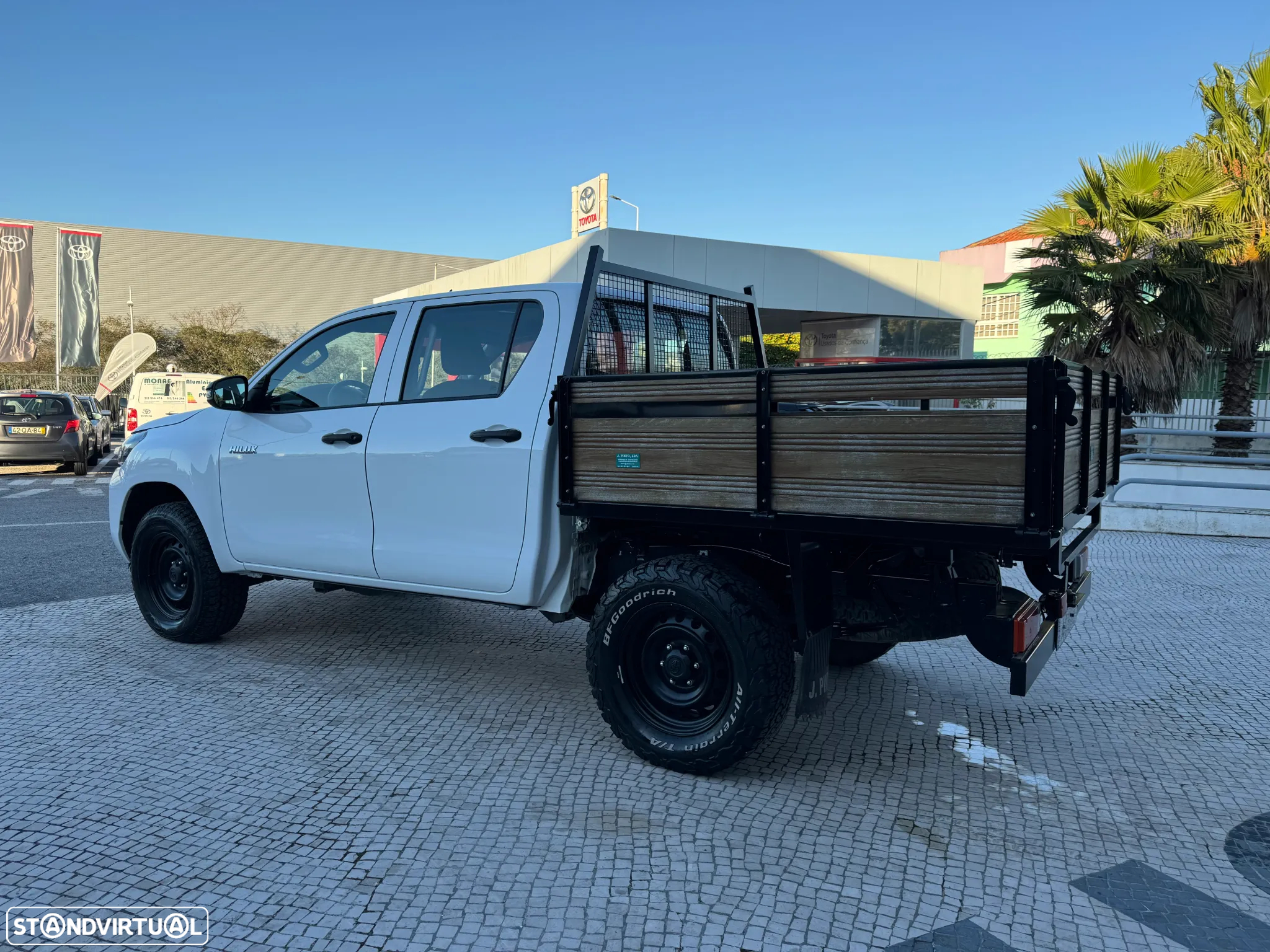 Toyota Hilux 2.4 D-4D 4WD CD CH - 4