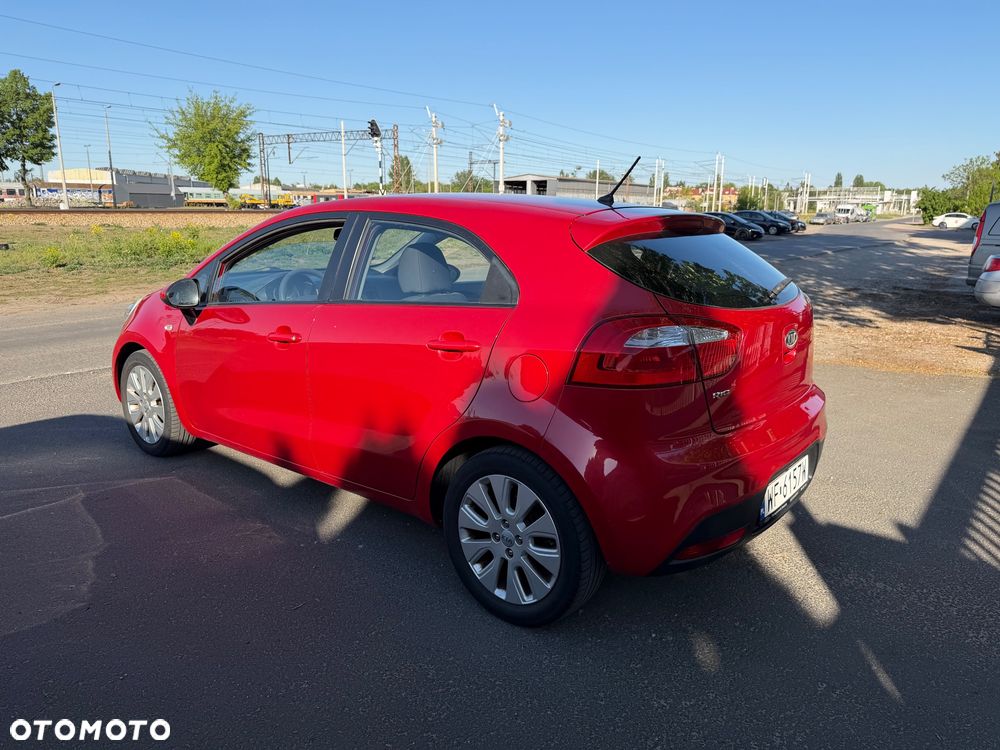 Kia Rio 1.4 M - 4