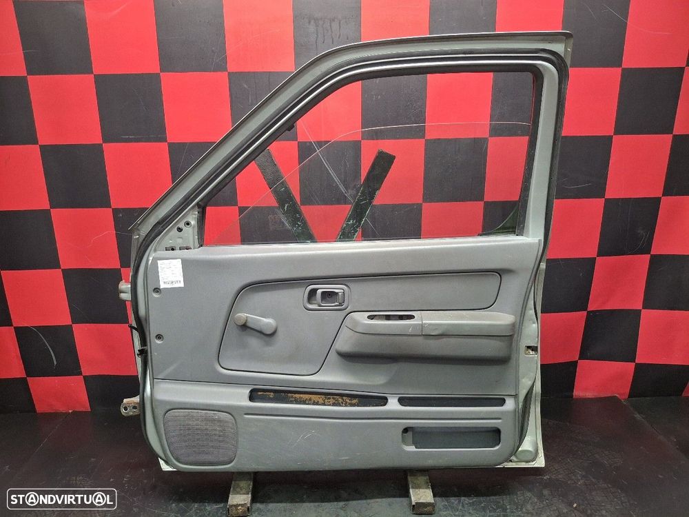 Porta Frente Direita Nissan Pick Up (D22) - 3