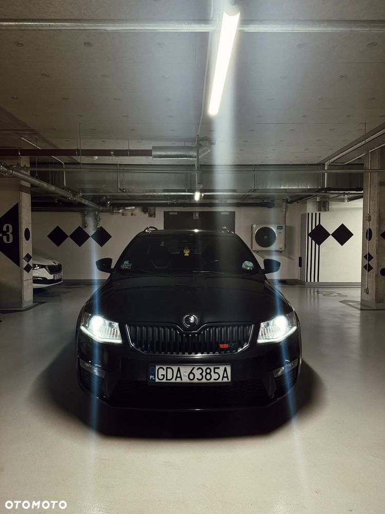 Skoda Octavia 2.0 TDI DSG RS - 4