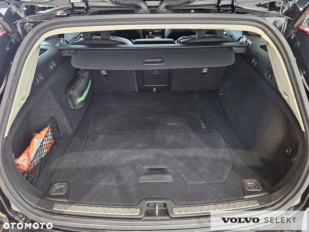 Volvo V60 Cross Country - 12