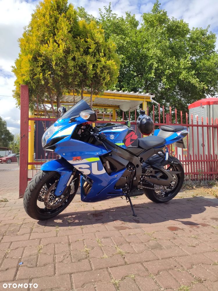 Suzuki GSX-R - 16