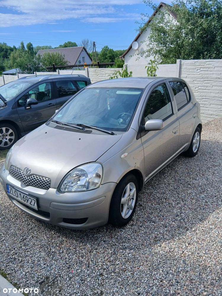 Toyota Yaris 1.4 D-4D Base - 8