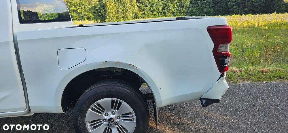 Isuzu D-Max - 10