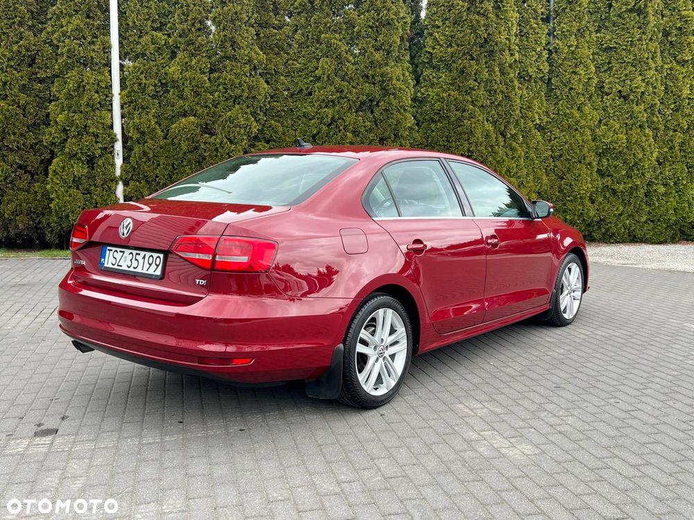Volkswagen Jetta 2.0 TDI BlueMotion Technologie - 6