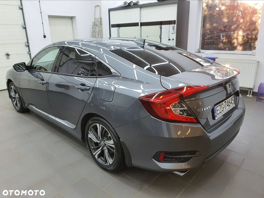 Honda Civic 1.5 T Executive CVT - 23