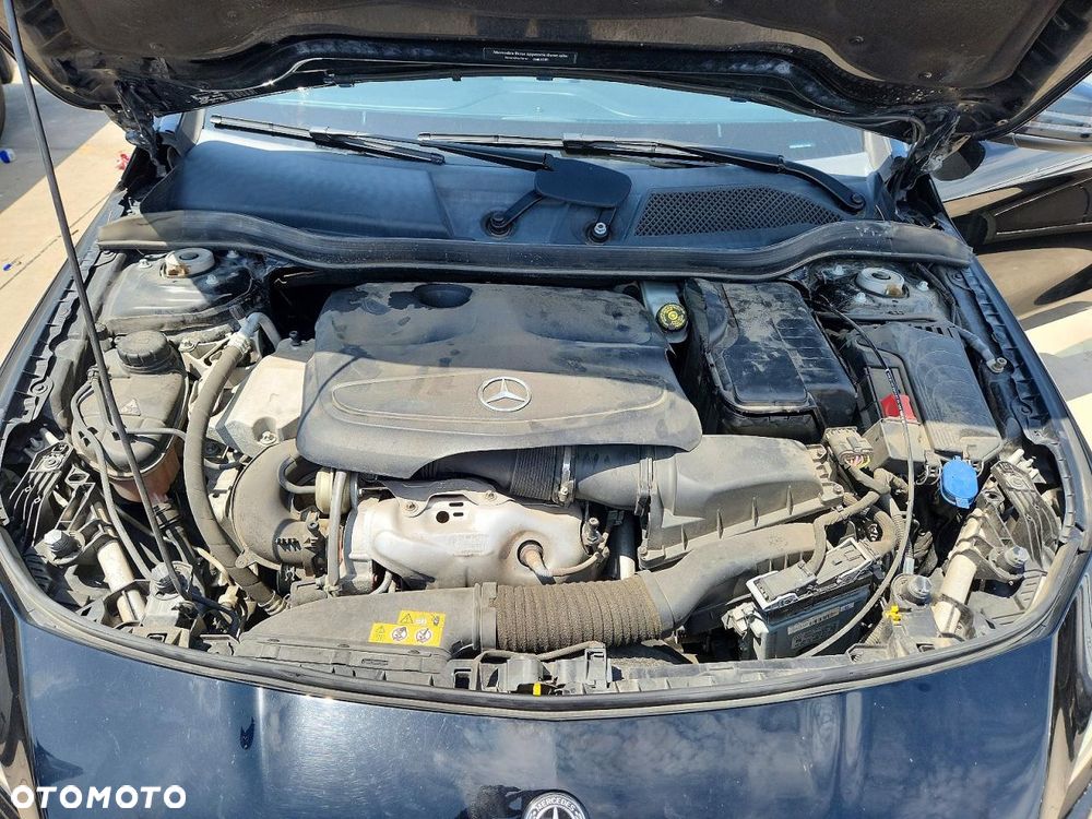 Mercedes-Benz CLA 250 4Matic 7G-DCT - 10
