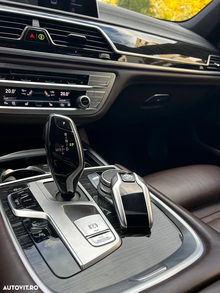 BMW Seria 7 745e - 15