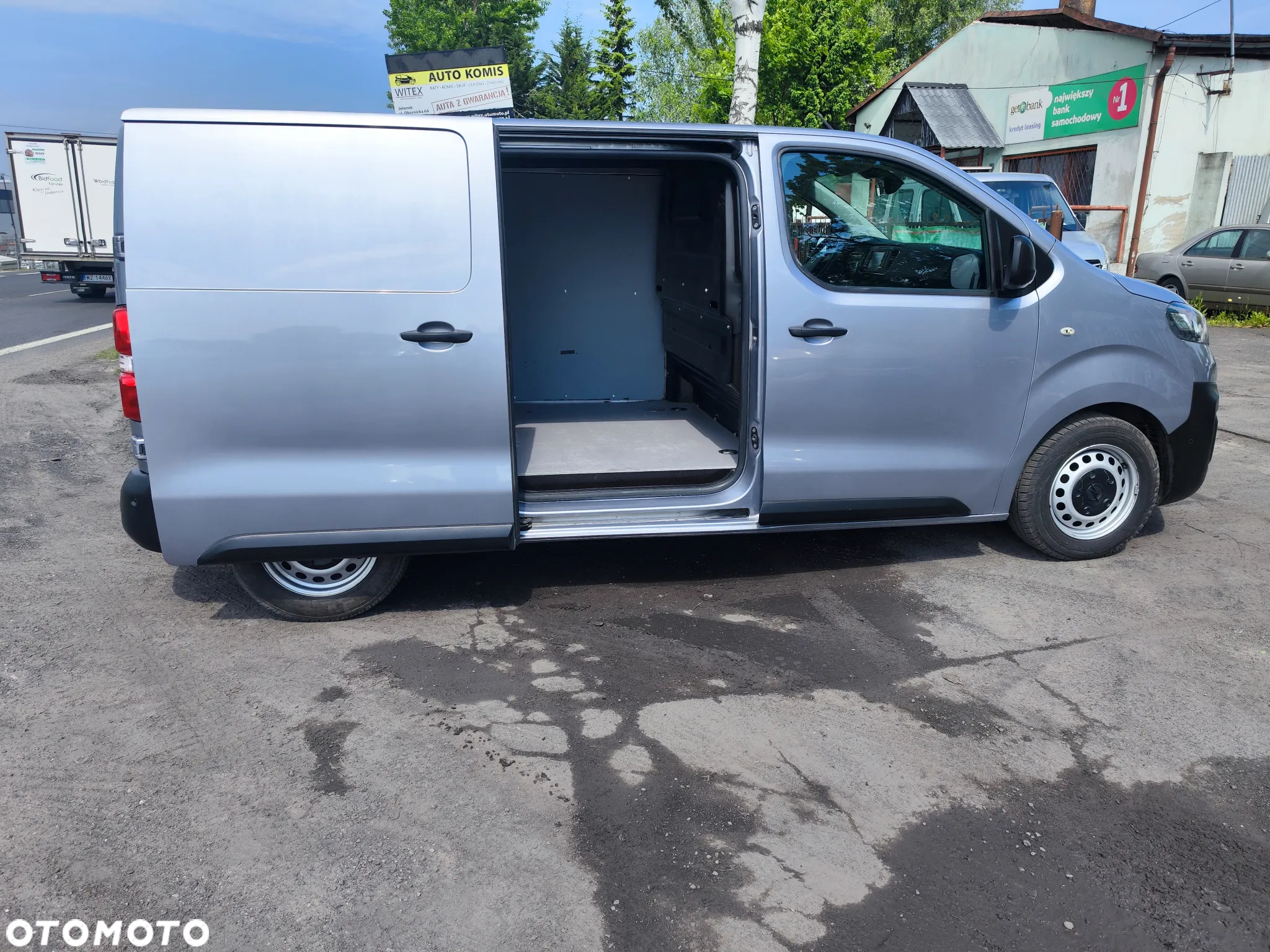 Opel Vivaro - 10