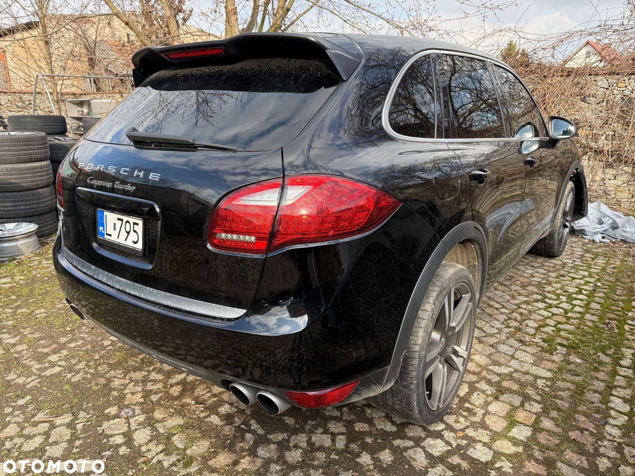 Porsche Cayenne Turbo - 1