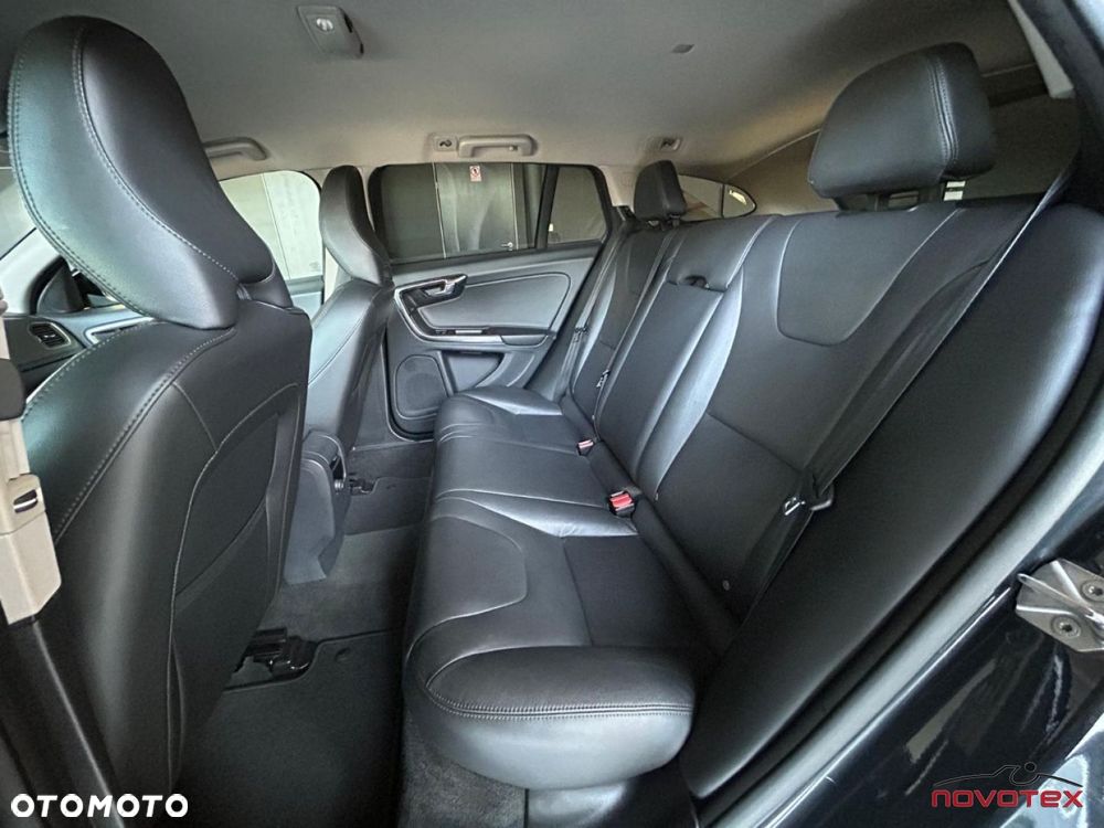 Volvo V60 Cross Country D3 Drive-E Momentum - 21
