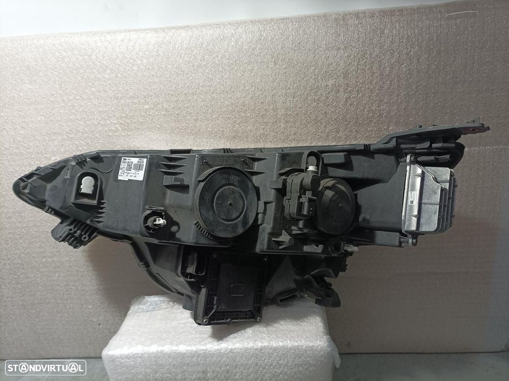 FAROL DIREITO RENAULT MEGANE IV FASTBACK 2017 -260108478R - 1