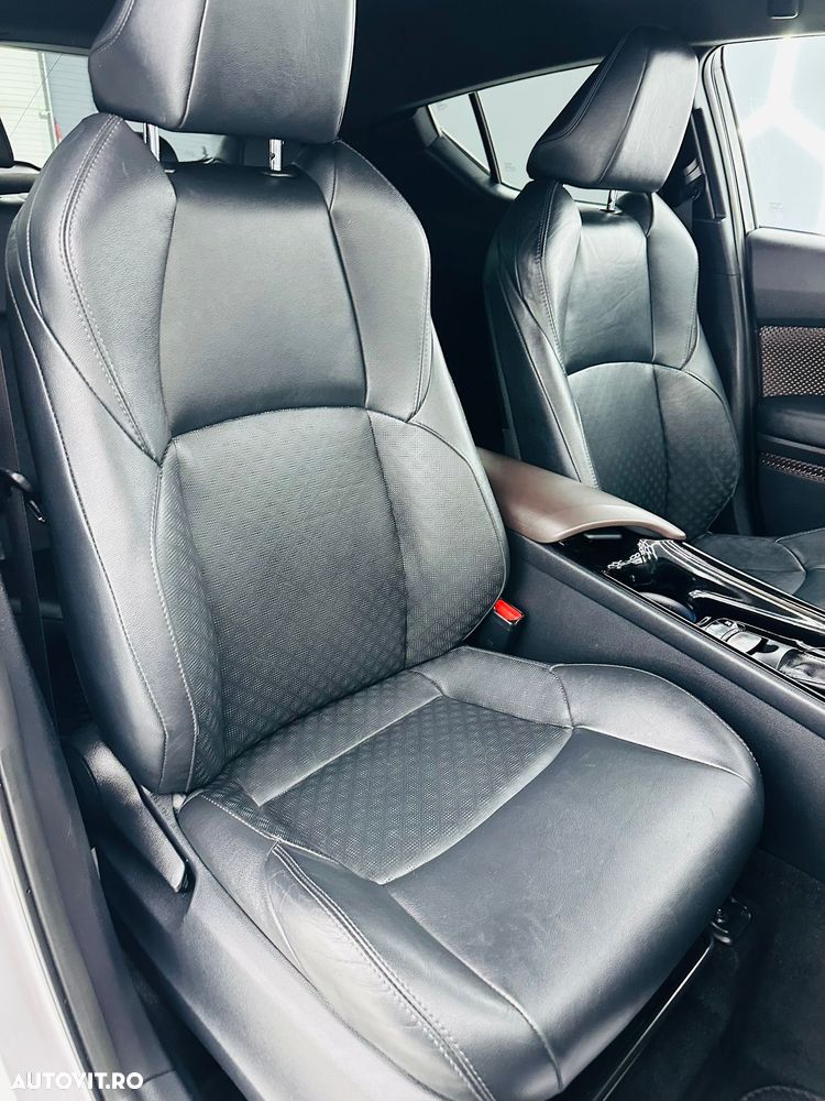 Toyota C-HR - 16
