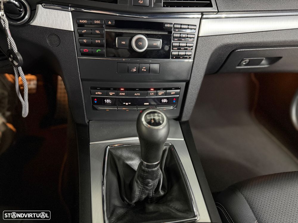 Mercedes-Benz E 250 CDi Avantgarde BlueEfficiency - 18