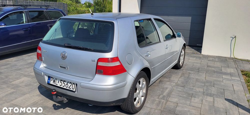 Volkswagen Golf - 5
