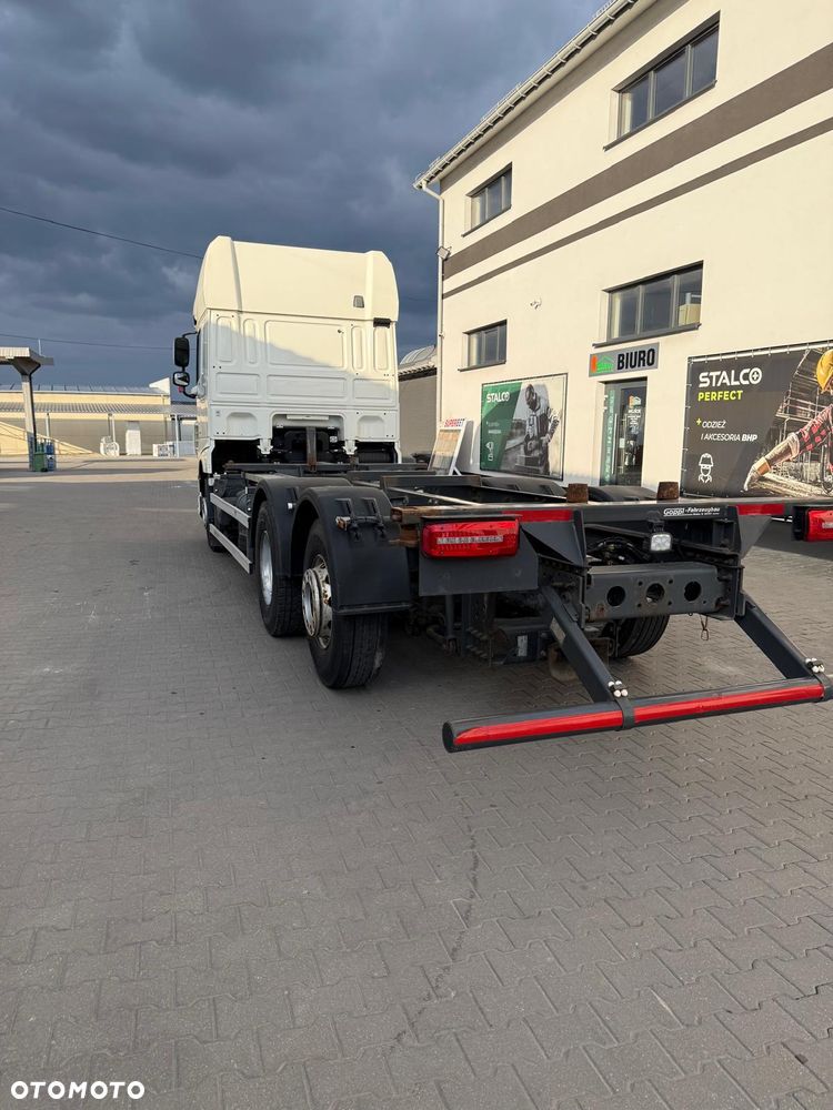 DAF 106 - 17